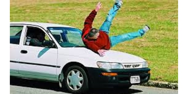 ΠΑΓΙΔΕΣ ΘΑΝΑΤΟΥ ΣΤΟ ΦΑΛΗΡΟ